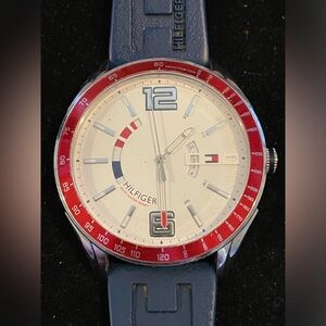 Tommy Hilfiger men’s watch with date and silicone band